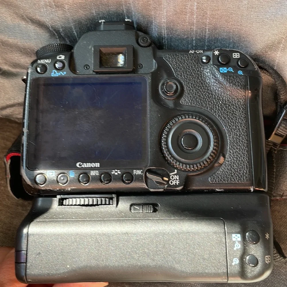 Canon EOS 50D with battery grip BG-E2N